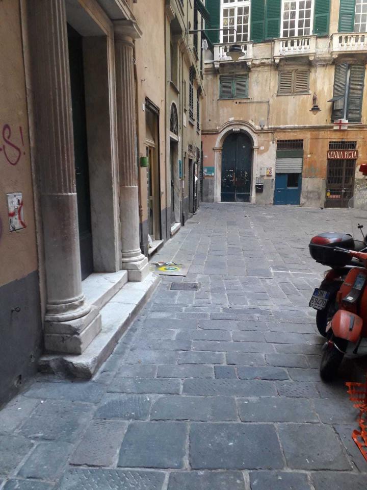 Palazzina commerciale in Vico Vignoso, Genova, {3} - Foto 1