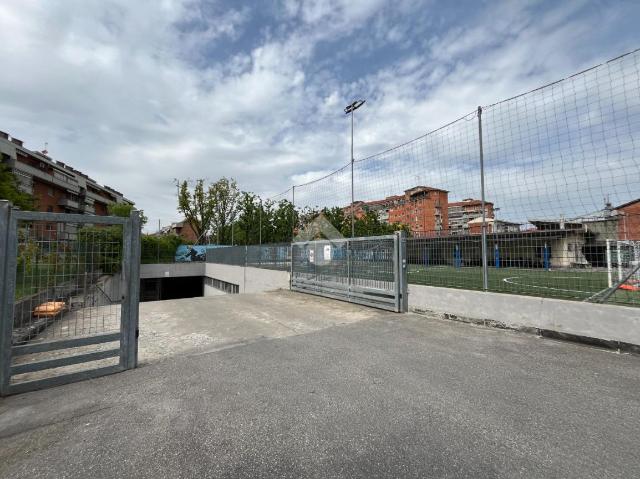 Garage or car box in Via Michele Berrino 32, Torino - Photo 1