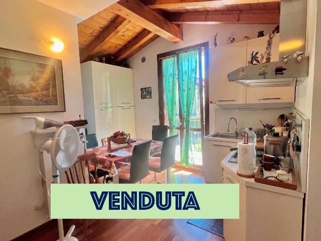 2-room flat in Via della Repubblica 52r, Endine Gaiano - Photo 1