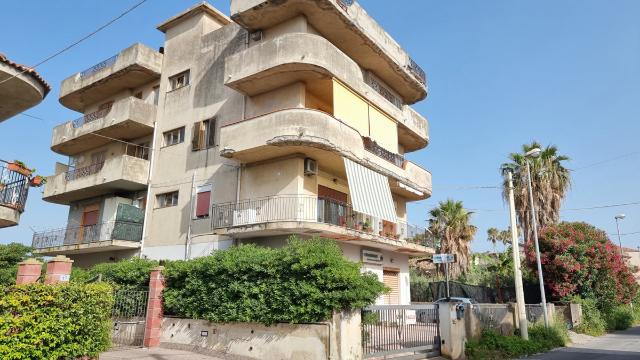 3-room flat in Via J.F. Kennedy 23, Milazzo - Photo 1