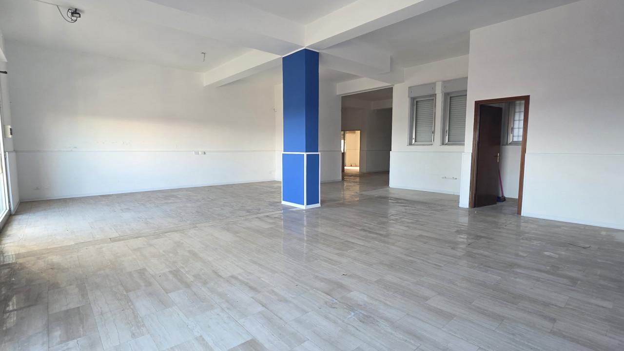 Negozio in Via Nino Bixio 48-49, Milazzo, {3} - Foto 2