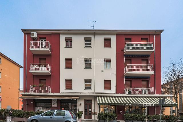 Vierzimmerwohnung in Via Manzoni, Imola - Foto 1