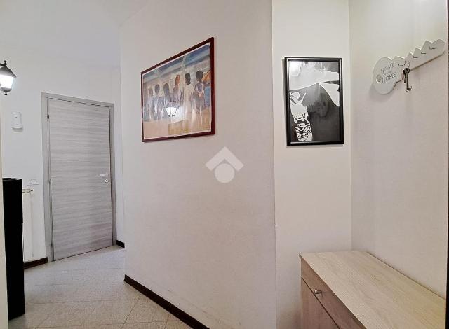 3-room flat in Piazza Grandi 48, Solaro - Photo 1