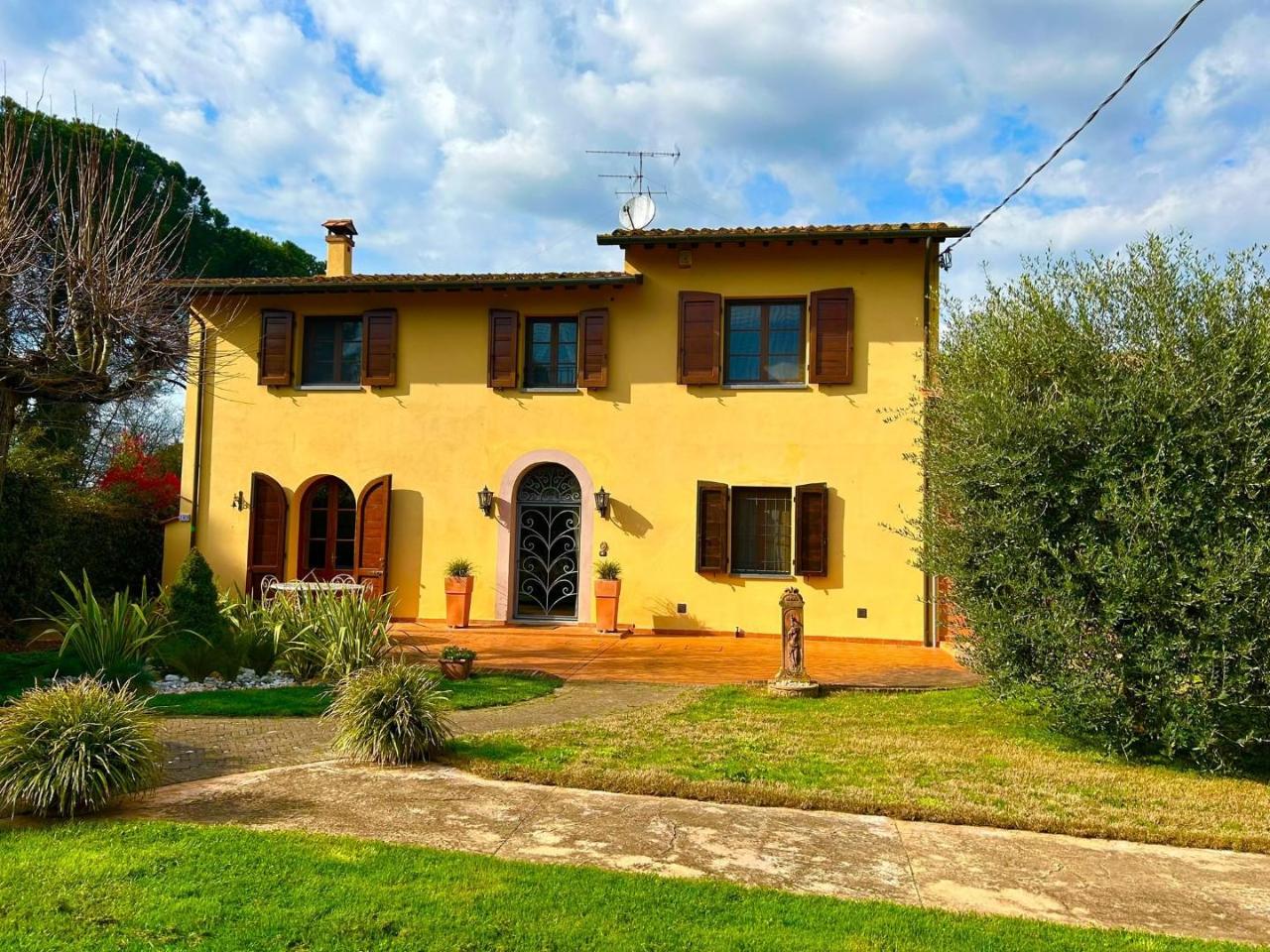 Casale in vendita a Santa Croce Sull'Arno