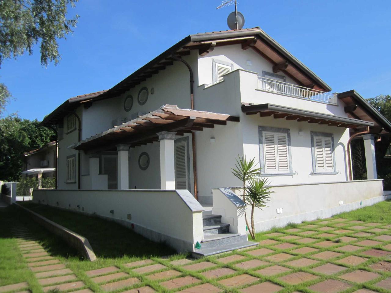 casa indipendente in vendita a Pietrasanta