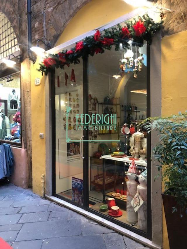 Negozio in , Lucca, {3} - Foto 1