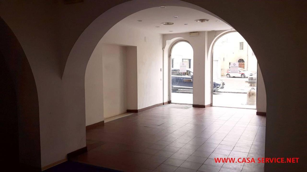 Negozio in Viale Roma, Montevarchi, {3} - Foto 1