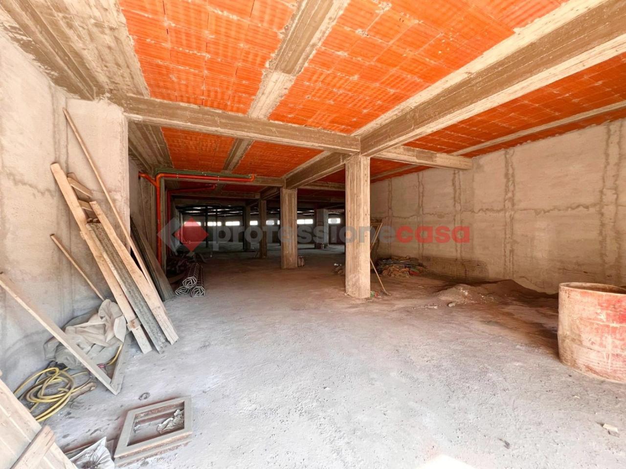 Negozio in Via Gian Battista Nicolosi 401, Paterno', {3} - Foto 2