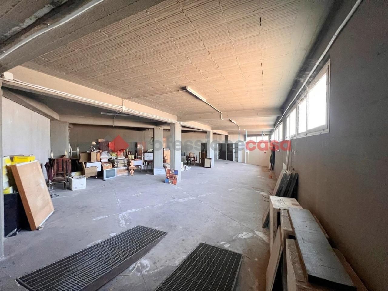 Magazzino in Via Gian Battista Nicolosi 401, Paterno', {3} - Foto 1
