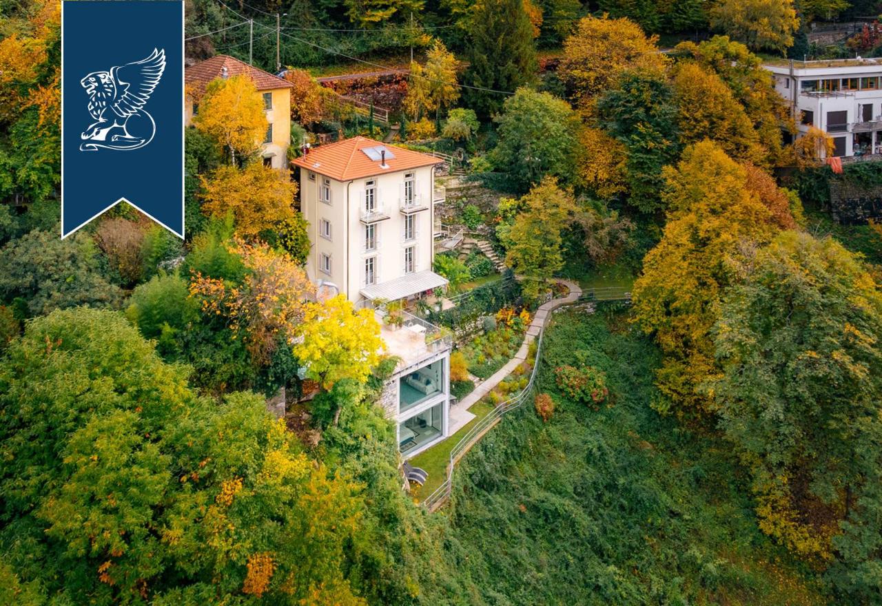 Villa in vendita a Faggeto Lario