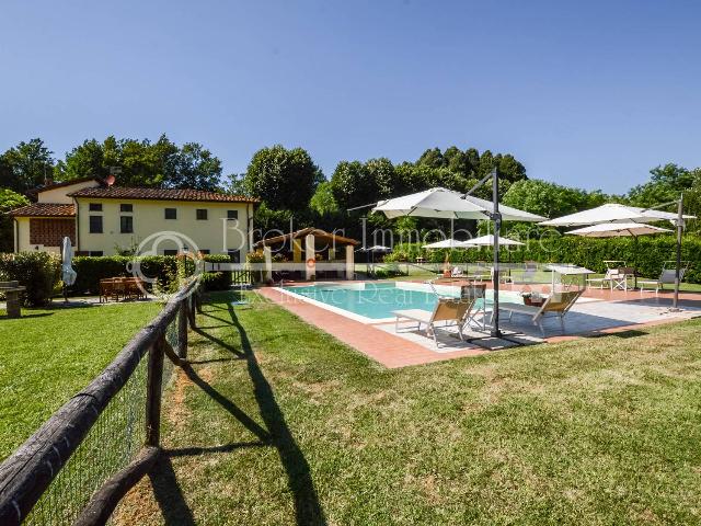 Country house or cottage in Via Silerchie, Camaiore - Photo 1