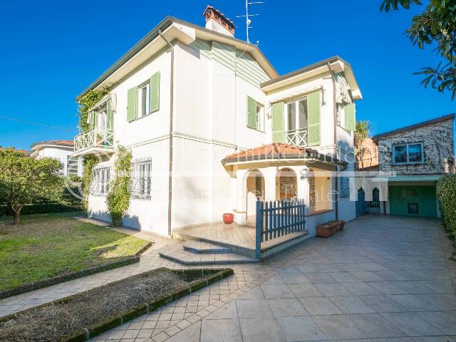 Villa in Via San Giovanni Bosco 118, Viareggio - Foto 1