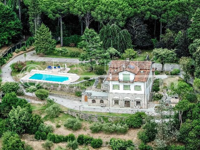 Mansion in Via Fondi, Camaiore - Photo 1