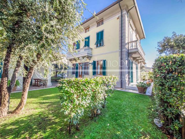 Villa in Via San Francesco, Camaiore - Foto 1