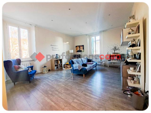 2-room flat in {3}, - Photo 1