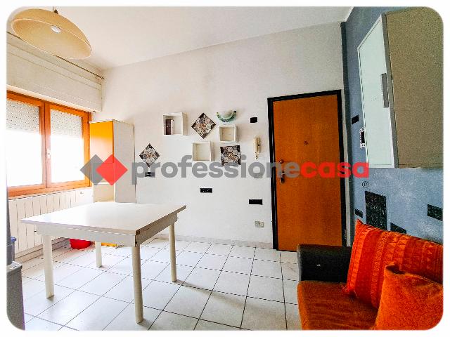 2-room flat in {3}, - Photo 1