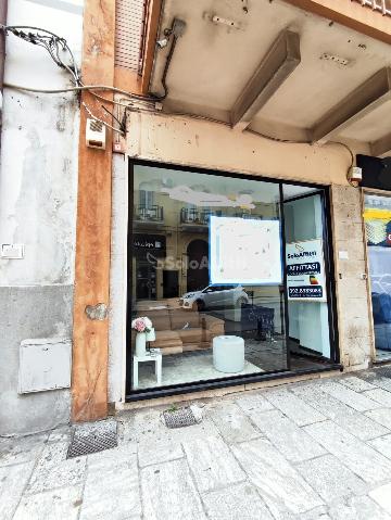 Shop in {3}, Corso Giuseppe Garibaldi - Photo 1