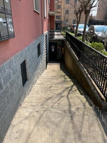 Magazzino in Via Tommaso Grossi 18, Paderno Dugnano, {3} - Foto 2