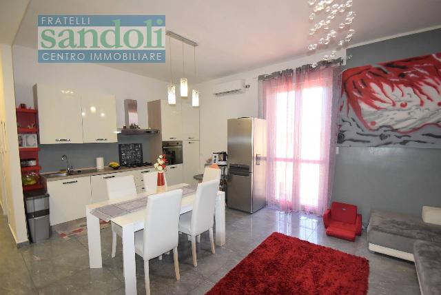 Trilocale in Via Massaua 30, Vercelli - Foto 1