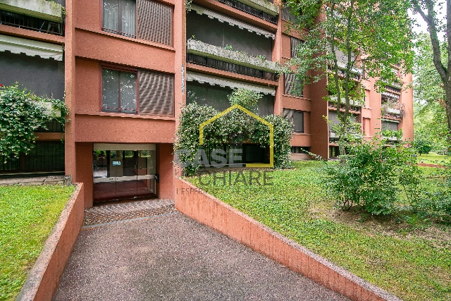 4-room flat in Via Guglielmo Marconi, Basiglio - Photo 1