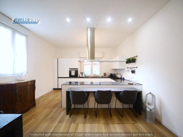 4-room flat in {3}, - Photo 1