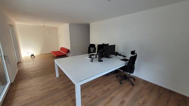 Shared office in {3}, - Photo 1