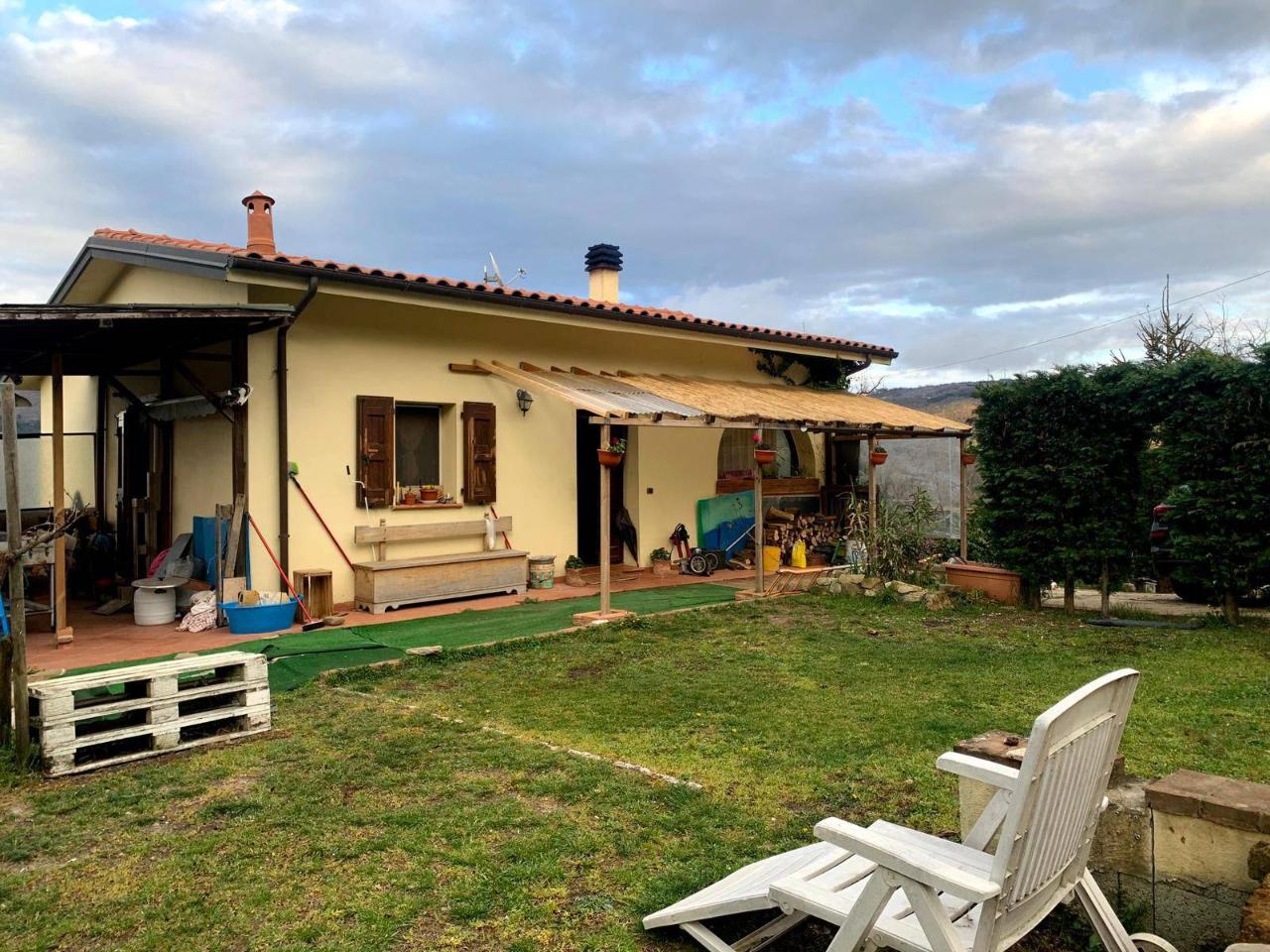 Villa in vendita a San Benedetto Val Di Sambro