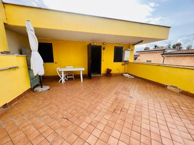 Penthouse in Via di Torvaianica Alta, Pomezia - Photo 1