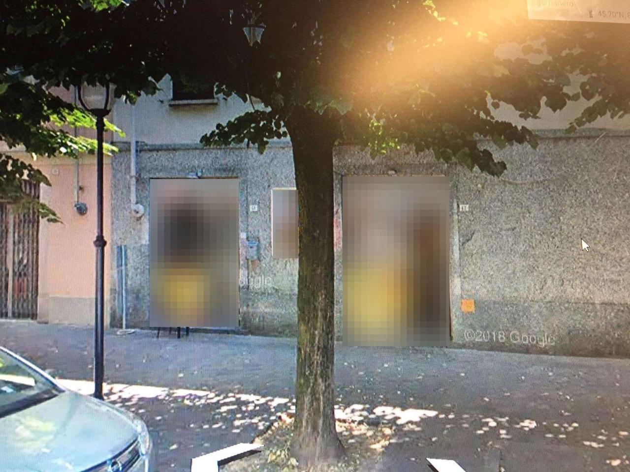 Negozio in Viale Marazza 62, Borgomanero - Foto 1