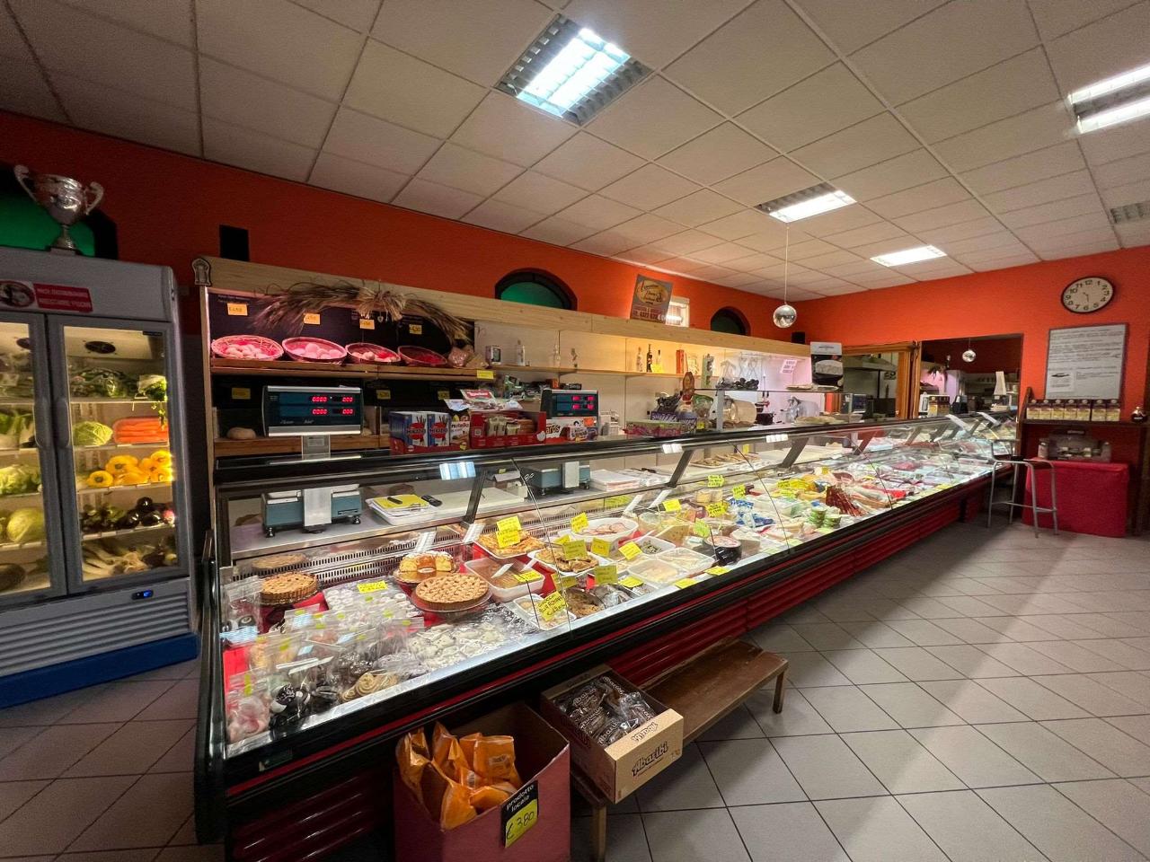 Minimarket in vendita a Gattico-Veruno