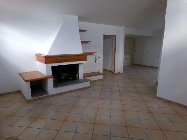 4-room flat in Corso America, Assemini - Photo 1