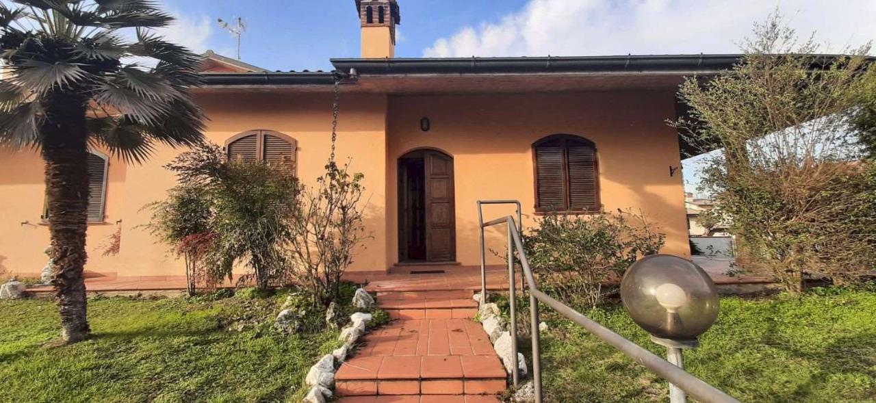 Villa bifamiliare in vendita a Fontanella