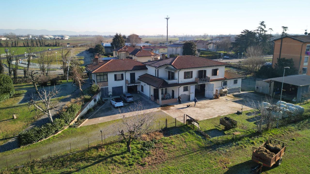 Villa bifamiliare in vendita a Fontanella