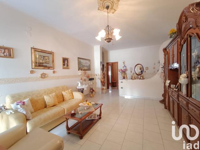 4-room flat in Via Salvatore di Giacomo, Qualiano - Photo 1