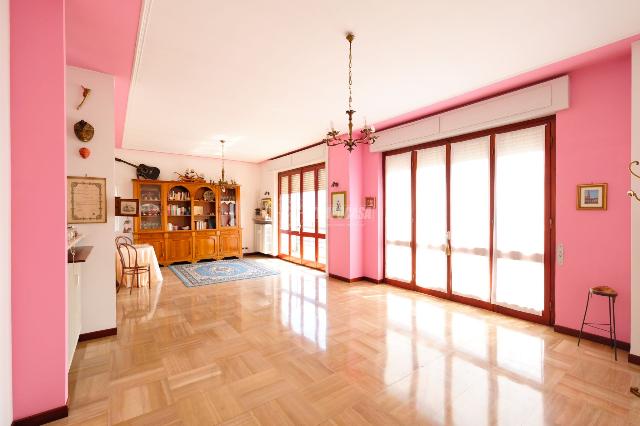 4-room flat in {3}, - Photo 1