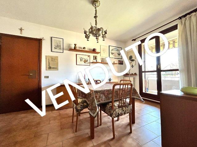 3-room flat in Via Don Carlo Maesani 45, Malnate - Photo 1