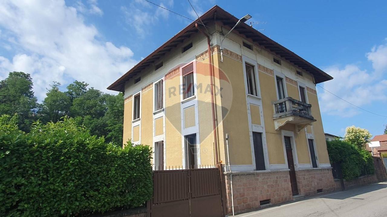 Villa in vendita a Varese