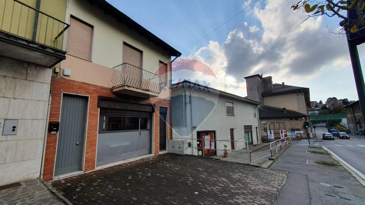 Casa indipendente in vendita a Varese