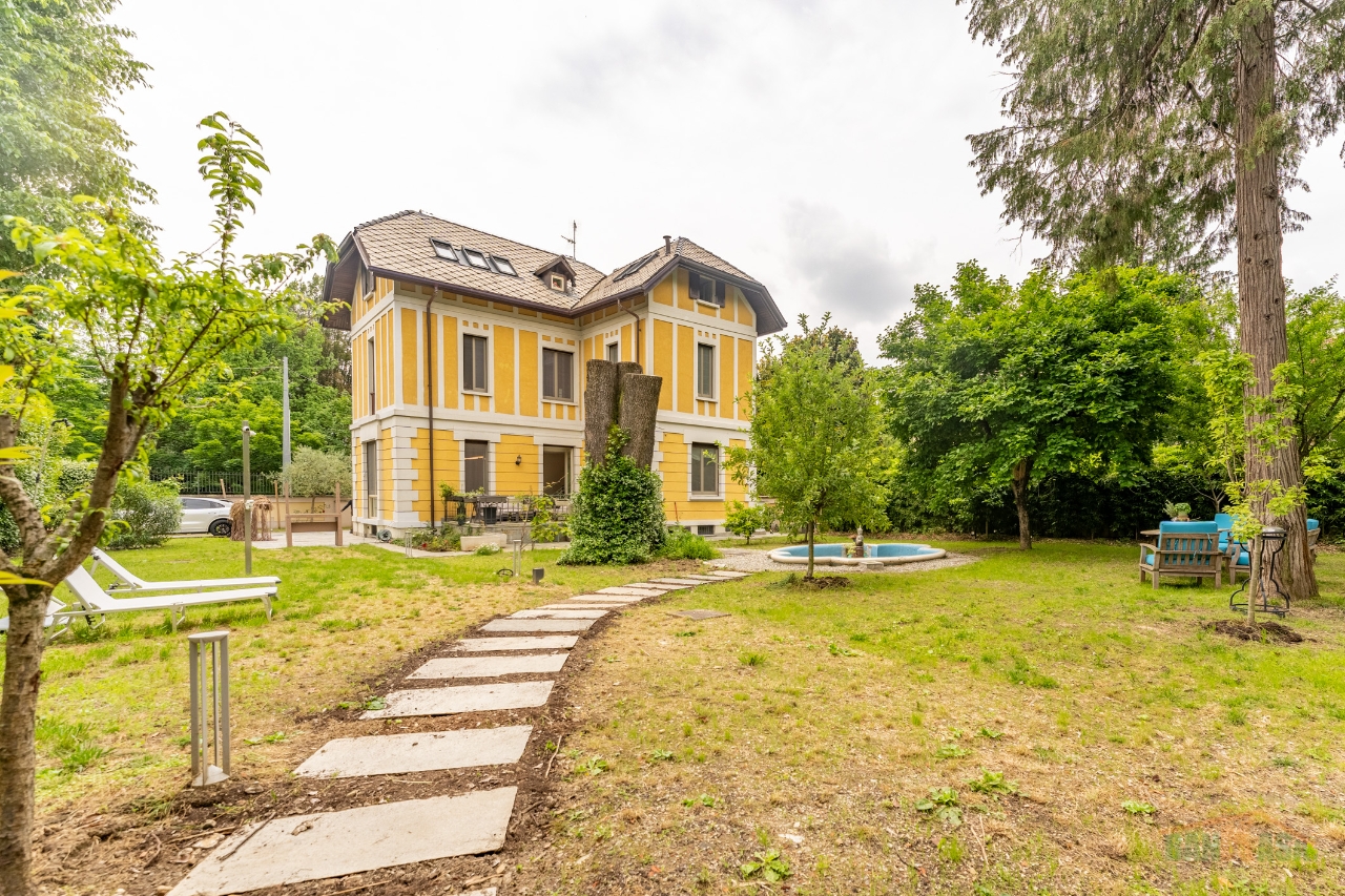 Villa in vendita a Cusano Milanino