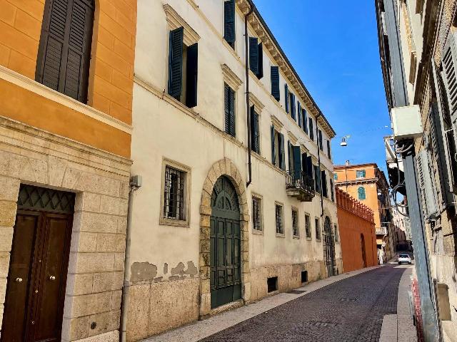 Gemeinschaftsbüro in Via Gian Battista Malenza 1, Verona - Foto 1