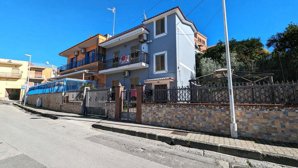 Casa indipendente in vendita a Monte Di Procida