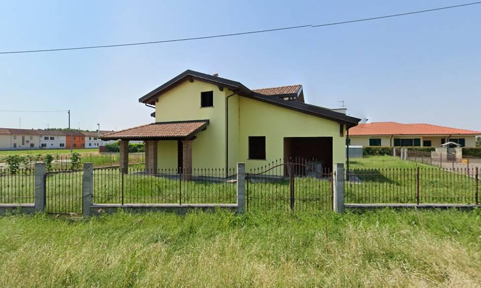 Villa in vendita a Motta De' Conti