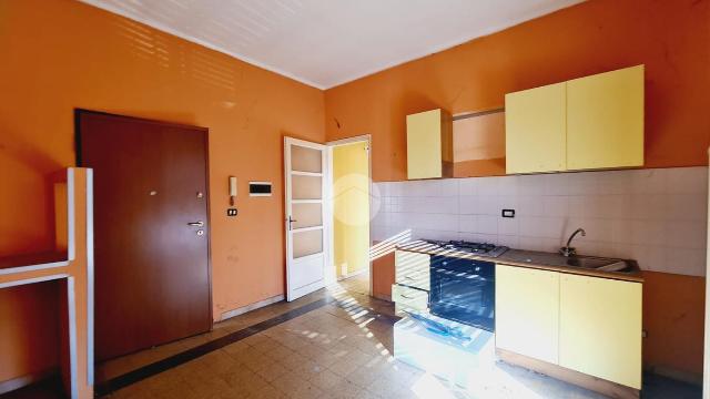 Vierzimmerwohnung in Via Vittorio Veneto 22, Gassino Torinese - Foto 1