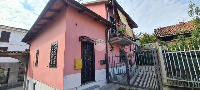 Casa indipendente in Via Vittorio Veneto 15, Gassino Torinese - Foto 1