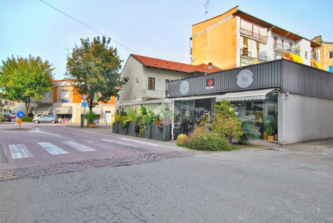 Negozio in Via Ugo Foscolo 5, Vercelli, {3} - Foto 2