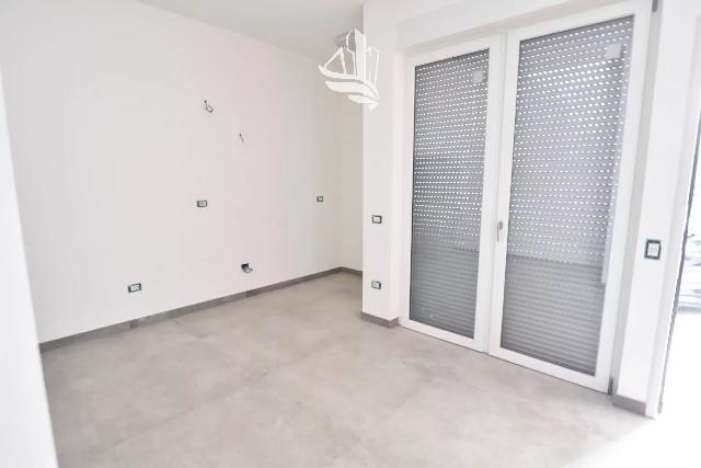 2-room flat in Via della Mendola, Bolzano - Photo 1