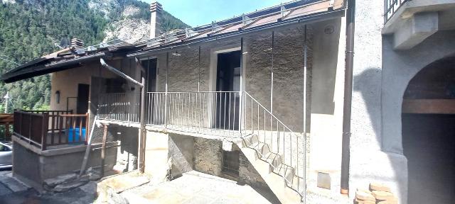 4-room flat in Borgata Royeres 17, Oulx - Photo 1