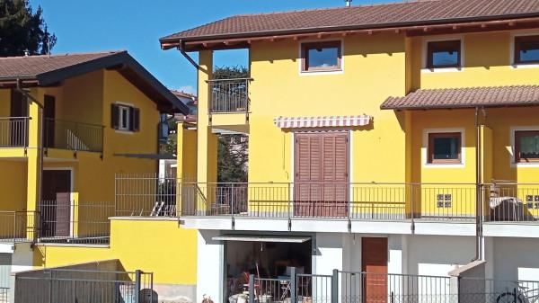 Villa bifamiliare in vendita a Boca
