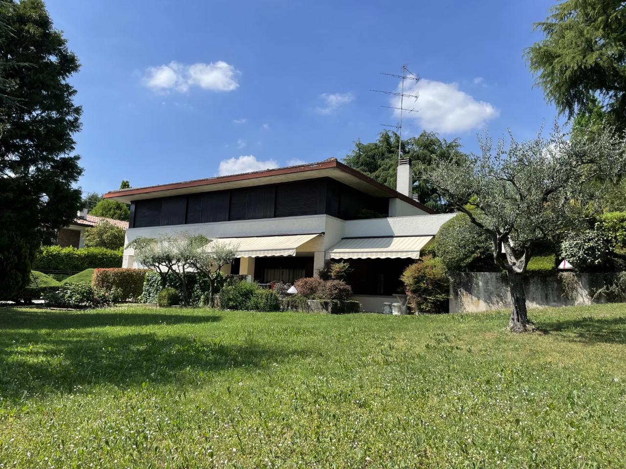 Villa in vendita a San Pietro Di Feletto