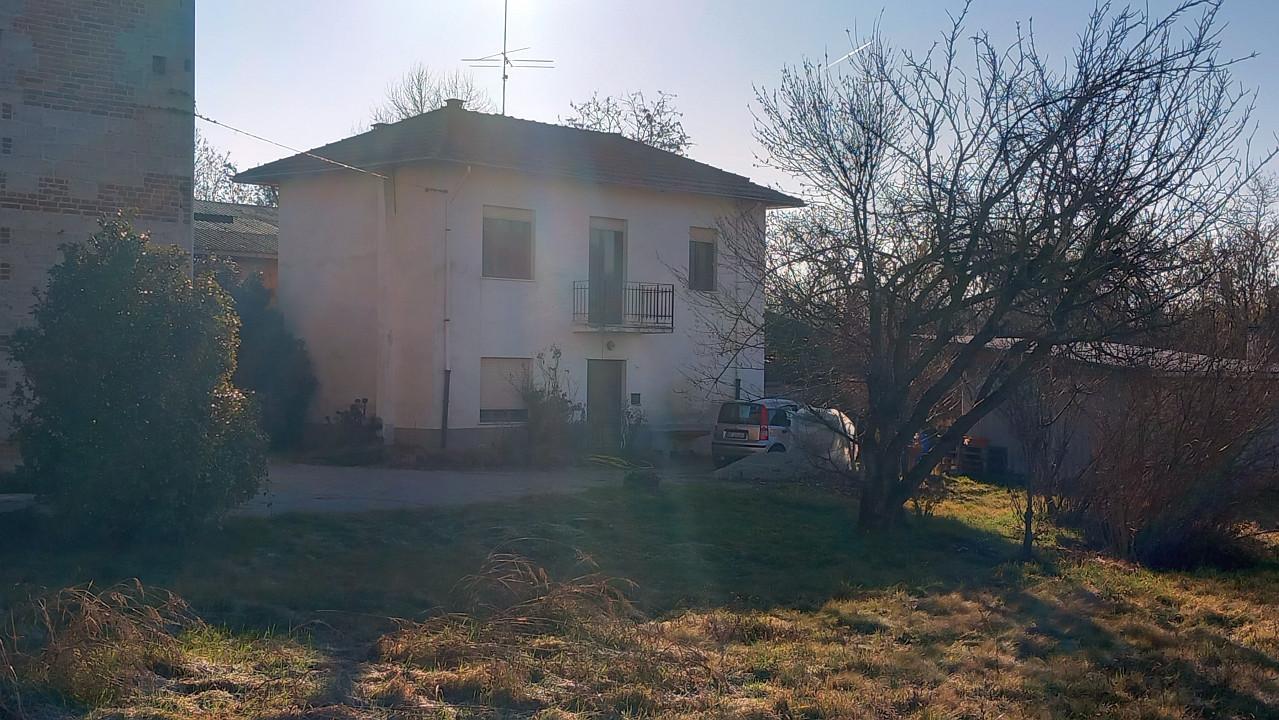 Casa indipendente in vendita a Lozzolo